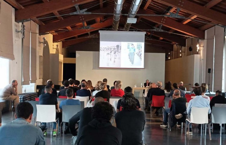Tendenze SS28_Museo del Tessuto
