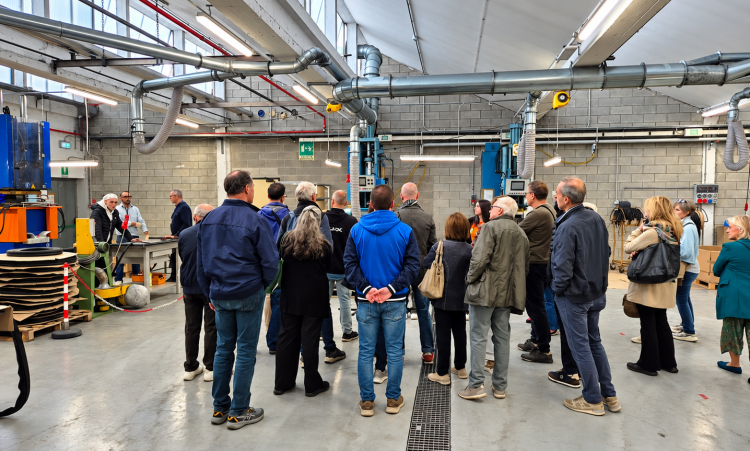 Visita guidata in reparto presse